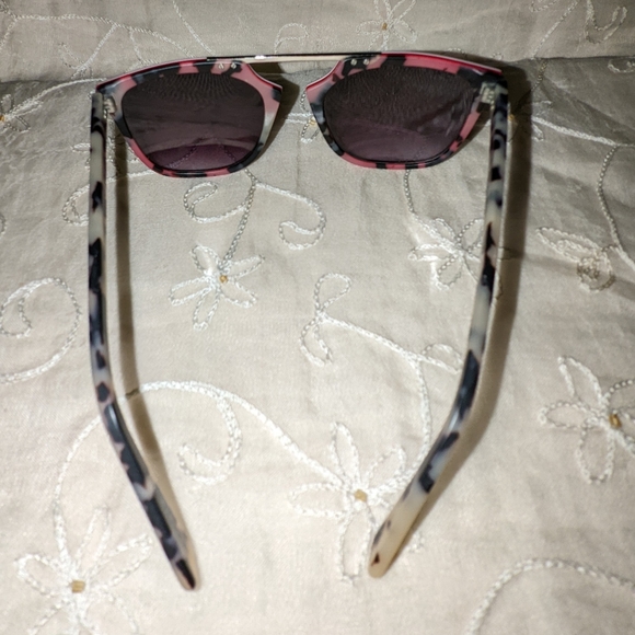 Ellison The Carta sunglasses made in Greece. - Picture 4 of 10